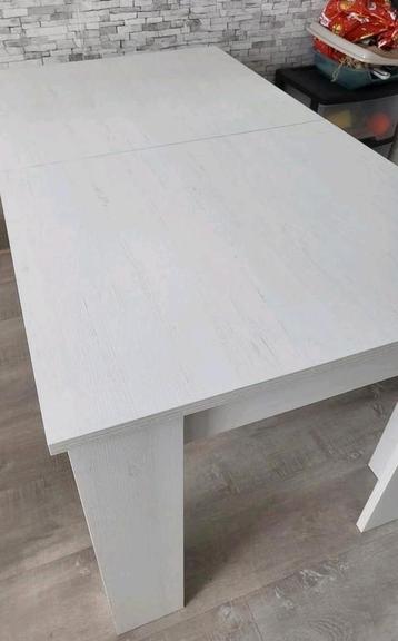 Uitschuifbare tafel