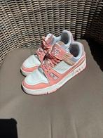Louis vuitton sneakers, Kleding | Dames, Schoenen, Ophalen, Louis Vuitton, Roze, Sneakers of Gympen