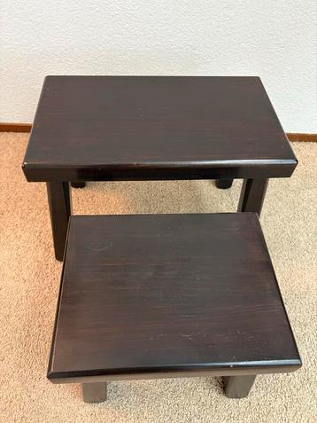 Houten bijzettafeltjes - set van 2 beschikbaar voor biedingen