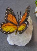 VLINDER OP NATUURSTEEN / grafdecoratie, Tuin en Terras, Dierenbeeld, Nieuw, Info@huisentuindecoratiemarie.nl, Huis en tuin decoratie marie