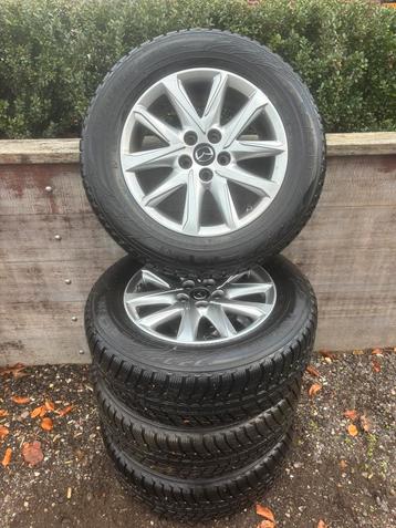 Winterbanden Mazda CX-5 17 inch Nokian beschikbaar voor biedingen