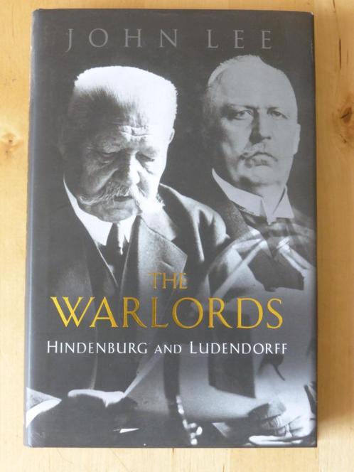 John Lee - The Warlords [Gebonden] [Engels] [1507], Boeken, Oorlog en Militair, Zo goed als nieuw, Landmacht, Voor 1940, Ophalen of Verzenden
