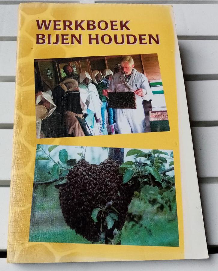 WERKBOEK BIJENHOUDEN * JJ Speelziek [5e herziene dr], Boeken, Natuur, Gelezen, Overige onderwerpen, Ophalen of Verzenden