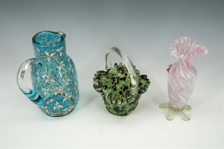 Glazen Karaf Emaille decor, Hengselmand en Vaas Vaselineglas, Antiek en Kunst, Antiek | Glas en Kristal, Ophalen of Verzenden