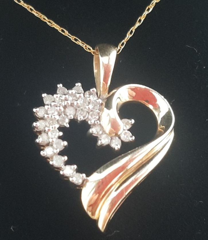 Prachtige gouden hanger 0.50 diamant met ketting 10 karaats, Sieraden, Tassen en Uiterlijk, Kettingen, Zo goed als nieuw, Goud