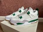 Jordan 4 SB 'Pine Green' EU 49,5, Wit, Nieuw, Ophalen of Verzenden, Sneakers of Gympen
