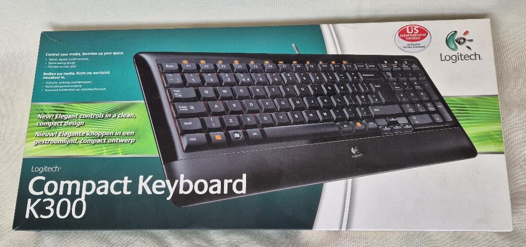 Te koop nieuwe Toetsenbord Bekende merk Logitech K300, Nieuw, Ophalen of Verzenden, Qwerty, Multimediatoetsen