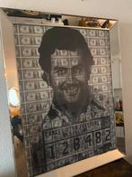 Pablo Escobar in grote spiegellijst Eric Kuster, Huis en Inrichting, Woonaccessoires | Schilderijen, Tekeningen en Foto's, Ophalen