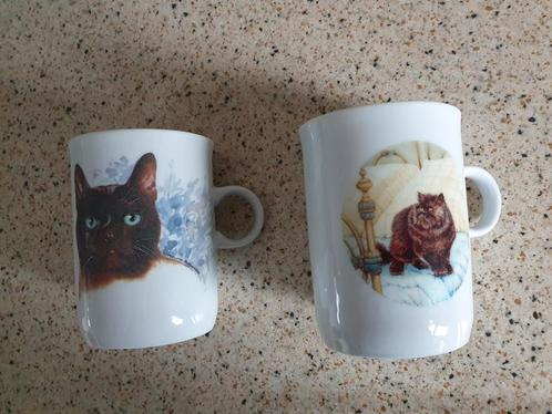 Twee leuke espresso kopjes met kattenprint!, Huis en Inrichting, Keuken | Servies, Gebruikt, Kop(pen) en/of Schotel(s), Overige stijlen