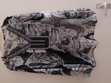 Mooie blouse  maat 46/48. beschikbaar voor biedingen