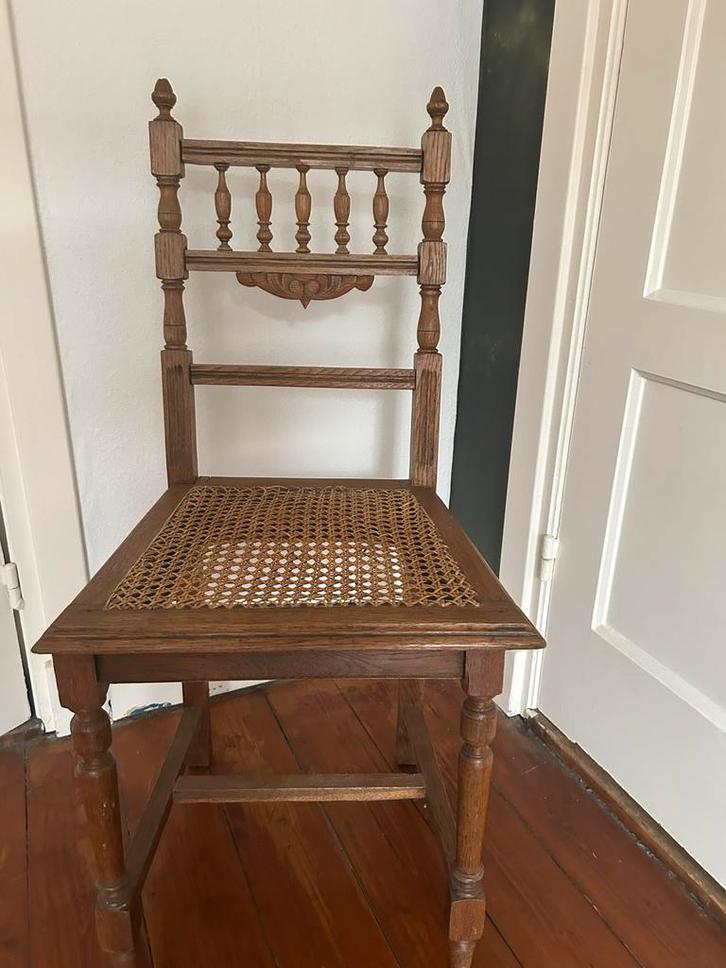 Antieke mechelse eetkamerstoel, Antiek en Kunst, Antiek | Meubels | Stoelen en Banken, Ophalen