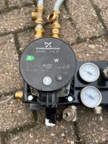 4 groeps vloerverwarming verdeler met pomp en omloop beschikbaar voor biedingen