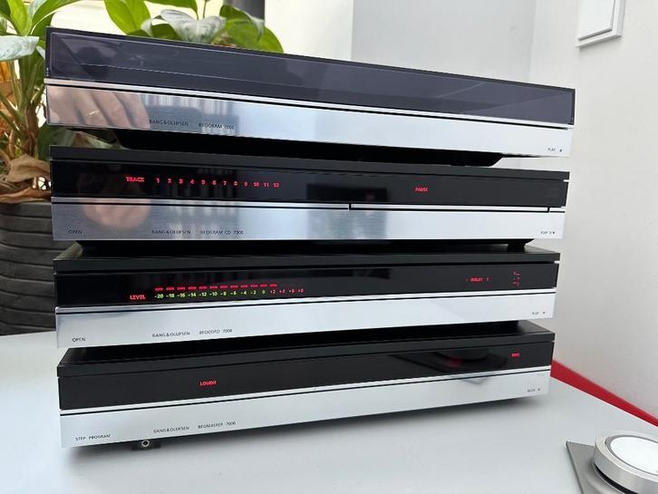 Bang & Olufsen BeoSystem 7000 – tijdloos design en topgeluid, Audio, Tv en Foto, Stereo-sets, Zo goed als nieuw, Cassettedeck