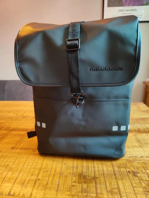 Newlooxs fietstas 2 wkn oud laptoptas rugzak 18/20 liter, Fietsen en Brommers, Fietsaccessoires | Fietstassen, Nieuw, Ophalen of Verzenden