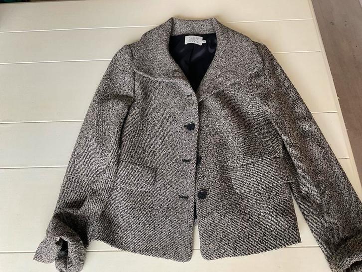 Zgan Sey Studio Damescolbert Maat 36, Kleding | Dames, Jasjes, Kostuums en Pakken, Zo goed als nieuw, Jasje, Maat 36 (S), Grijs