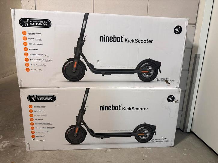 Ninebot KickScooter Segway 1 of 2 Stuks! Spotprijs, Fietsen en Brommers, Overige Fietsen en Brommers, Zo goed als nieuw, Ophalen of Verzenden