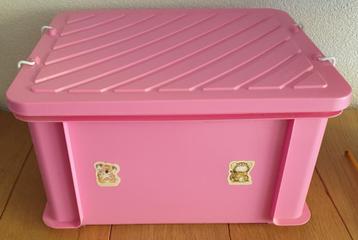 Rubbermaid krat, opbergen, roze deksel 36 x 25 x 42, sterk ! beschikbaar voor biedingen