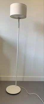 2 Stijlvolle buigzame Staande Lampen IKEA, Huis en Inrichting, Lampen | Vloerlampen, Ophalen, Zo goed als nieuw, Stof, 150 tot 200 cm