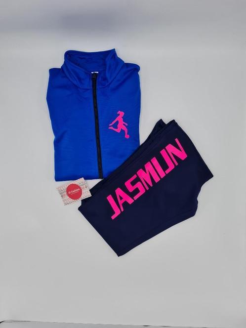 Trainingspakken met je eigen naam in maat 134, Kinderen en Baby's, Kinderkleding | Maat 134, Nieuw, Meisje, Broek, Ophalen of Verzenden