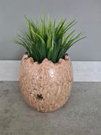 Aardewerk Bloempot met unieke textuur gebroken ei, Gebruikt, Rond, Ophalen of Verzenden, Balkon