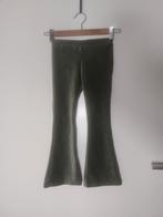 🎄Nieuwe groene flared broek maat 116 nieuw, Kinderen en Baby's, Kinderkleding | Maat 116, Ophalen of Verzenden, Nieuw, Meisje