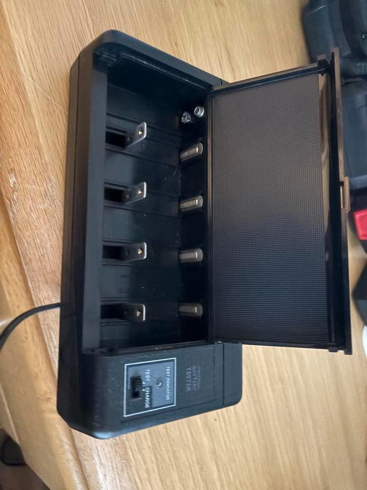 Batterij lader (excl. batterijen), Audio, Tv en Foto, Accu's en Batterijen, Gebruikt, Oplaadbaar, Ophalen