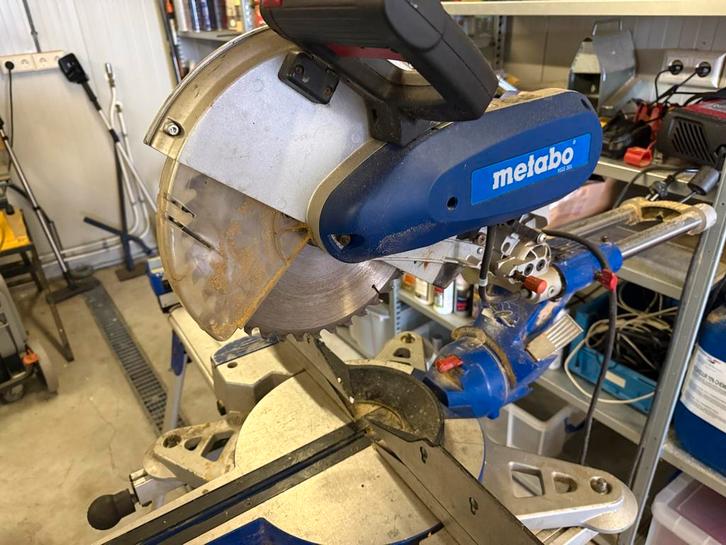 Metabo KGS305 met lang onderstel., Doe-het-zelf en Verbouw, Gereedschap | Zaagmachines, Gebruikt, Afkortzaag, 1200 watt of meer