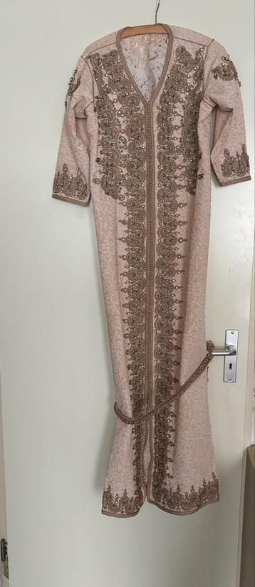 Nieuwe Kaftan / Jurk beschikbaar voor biedingen