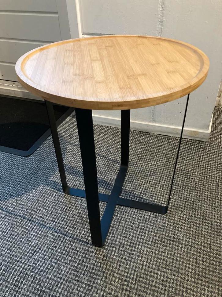 Leuk Bijzettafeltje Metaal/Bamboe, Huis en Inrichting, Tafels | Bijzettafels, Zo goed als nieuw, Rond, 45 tot 60 cm, Minder dan 55 cm