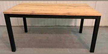 Eetkamertafel 180x80 beschikbaar voor biedingen