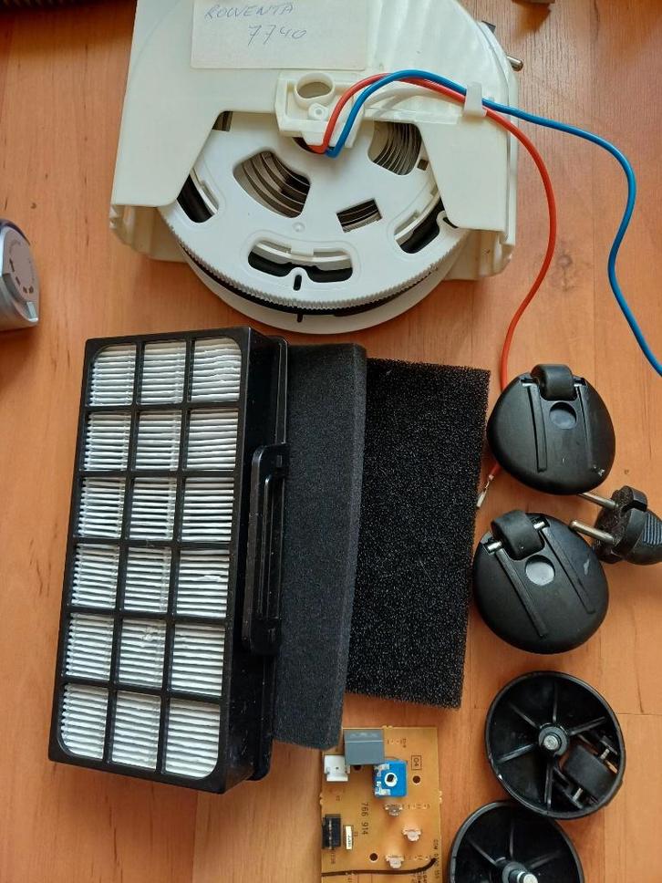 Verschillende stofzuiger onderdelen, Witgoed en Apparatuur, Onderdelen en Toebehoren, Zo goed als nieuw, Ophalen of Verzenden