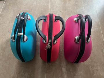 Set van 3 Beautycases beschikbaar voor biedingen