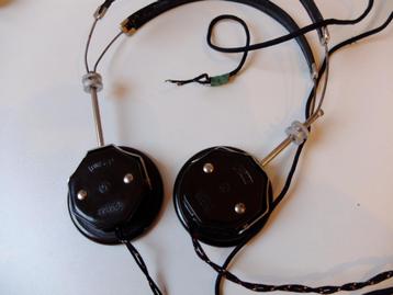 Hoogohmige koptelefoon. Dik 50 jaar oud, 2000 ohm beschikbaar voor biedingen