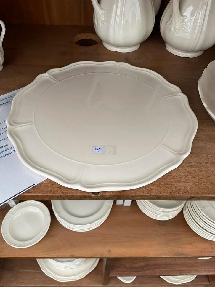 Wedgwood QUEENS PLAIN, Huis en Inrichting, Keuken | Servies, Zo goed als nieuw, Bord(en), Wedgwood, Porselein, Ophalen of Verzenden