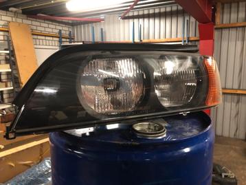 BMW E39 5 Serie Koplamp Links beschikbaar voor biedingen