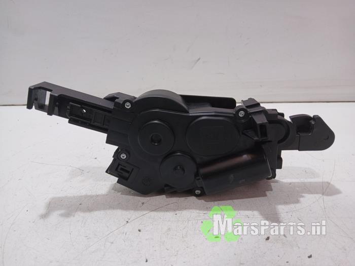 Cabriodak vergrendelslot van een Opel Tigra, Auto-onderdelen, Carrosserie en Plaatwerk, Opel, Gebruikt, 3 maanden garantie, Ophalen of Verzenden