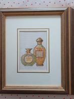 Franse Brocante 2 Borduurwerk Parfumflesjes  gobelin, Ophalen of Verzenden