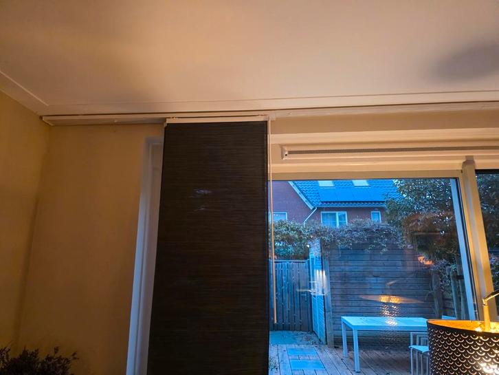 Ikea VIDGA gordijnrails en lamellen - 5m x 2.60m, Huis en Inrichting, Stoffering | Gordijnen en Lamellen, Zo goed als nieuw, 200 cm of meer