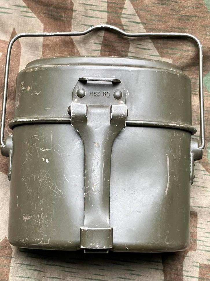 Geheel matchende Bundeswehr essgeschirr., Verzamelen, Militaria | Algemeen, Landmacht, Overige typen, Duitsland, Ophalen of Verzenden