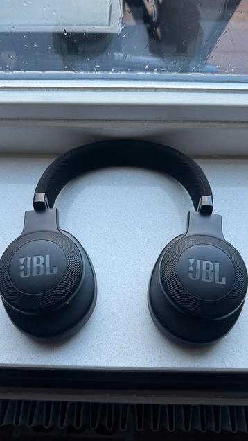 JBL E55BT Draadloze Koptelefoon beschikbaar voor biedingen