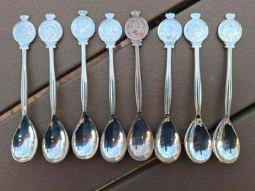 Gala koningshuis lepeltjes 8 stuks, verzilverd. 1 koop. beschikbaar voor biedingen