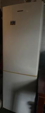 Samsung koelkast, Witgoed en Apparatuur, Koelkasten en IJskasten, 200 liter of meer, Ophalen, Zo goed als nieuw, 160 cm of meer