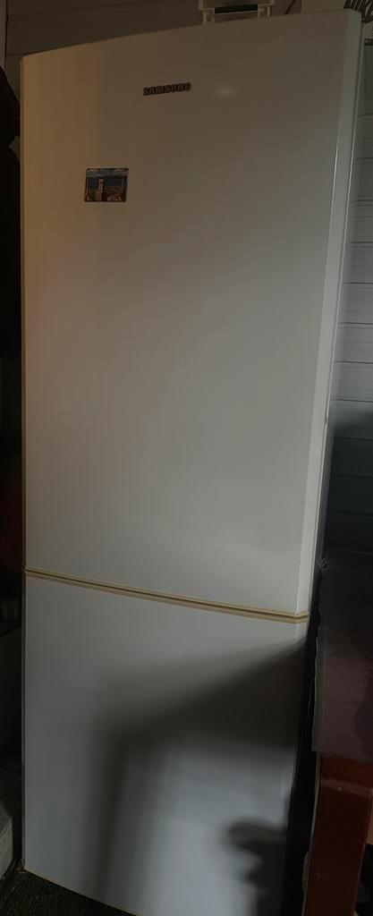 Samsung koelkast, Witgoed en Apparatuur, Koelkasten en IJskasten, Zo goed als nieuw, 200 liter of meer, 160 cm of meer, Ophalen