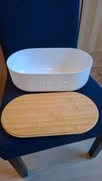 Nieuw. Broodtrommel. Afsluitbaar met snijplank., Huis en Inrichting, Ophalen of Verzenden, Nieuw