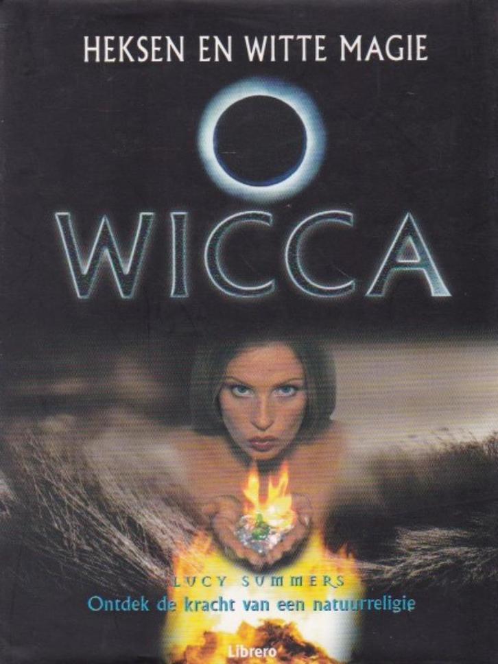 Lucy Summers - Wicca - Heksen en witte magie, Boeken, Esoterie en Spiritualiteit, Zo goed als nieuw, Instructieboek, Ophalen of Verzenden