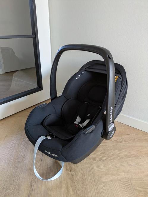 Maxi Cosi Cabriofix i-Size + base, Kinderen en Baby's, Autostoeltjes, Zo goed als nieuw, Maxi-Cosi, 0 t/m 13 kg, Isofix, Ophalen