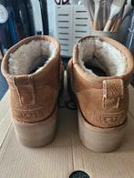 UGG classic ultra mini platforme maat 39, Ophalen of Verzenden, Zo goed als nieuw, Jongetje of Meisje, Schoentjes