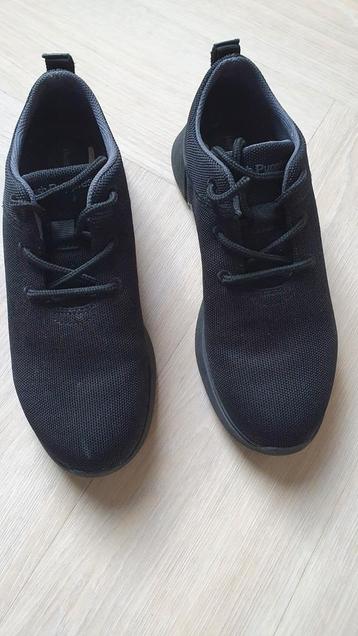 Hush puppies maat 39  beschikbaar voor biedingen