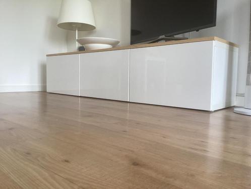 BESTA Tv meubel in NIEUWSTAAT, Huis en Inrichting, Kasten | Televisiemeubels, Zo goed als nieuw, Minder dan 100 cm, 150 tot 200 cm