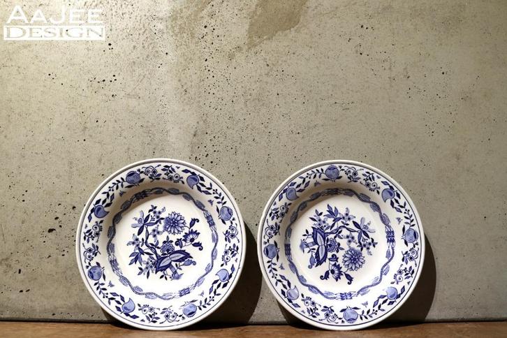 2 x Boch Belgium - Blue onion - Zwiebel - Uienpatroon, Huis en Inrichting, Keuken | Servies, Gebruikt, Bord(en), Overige stijlen